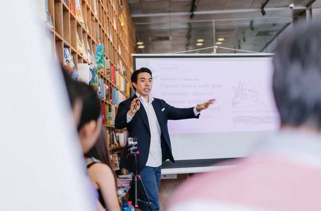 Presentasi Bahasa Inggrirs