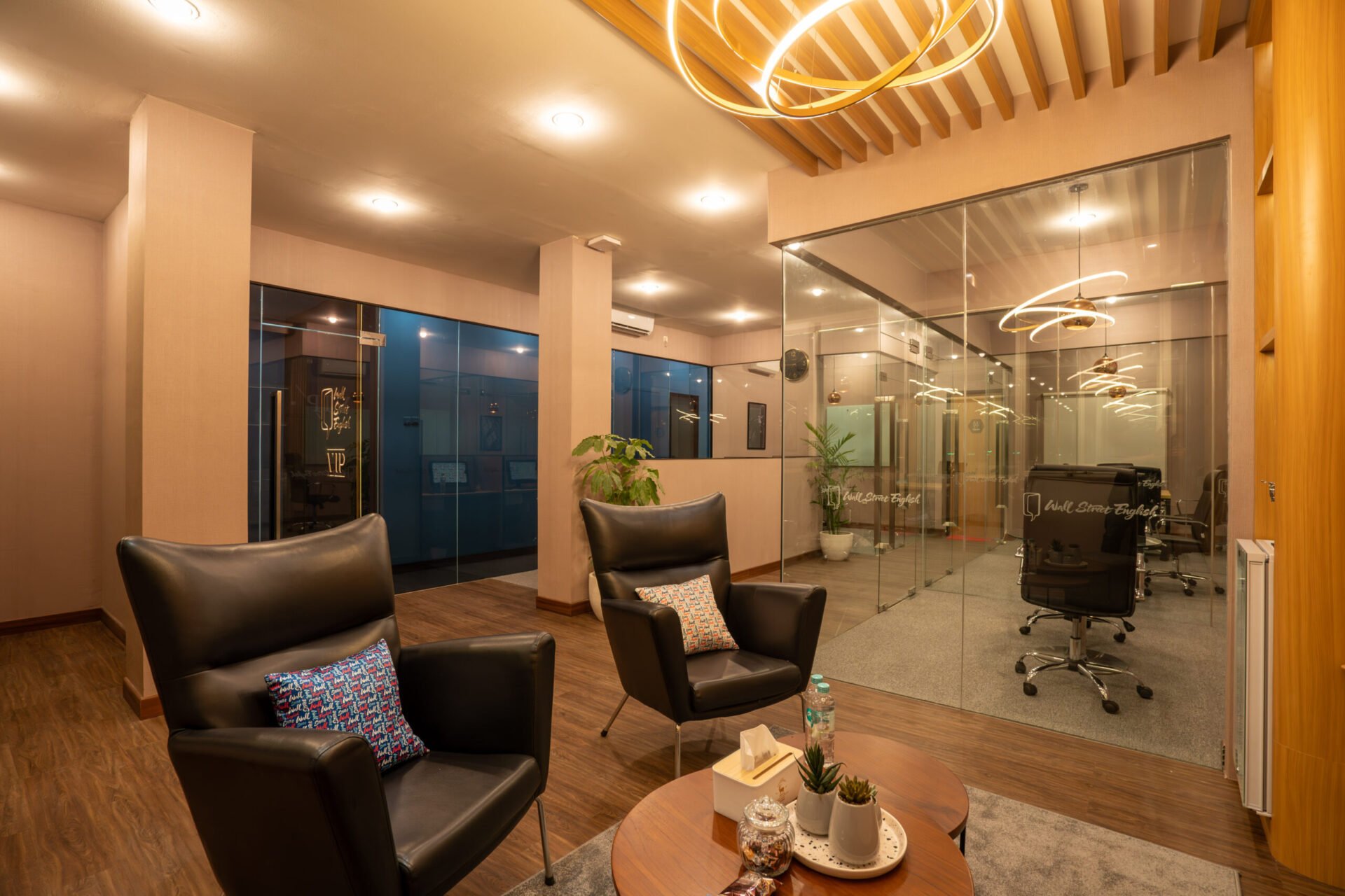 VIP Lounge Wall Street English, sudut santai
