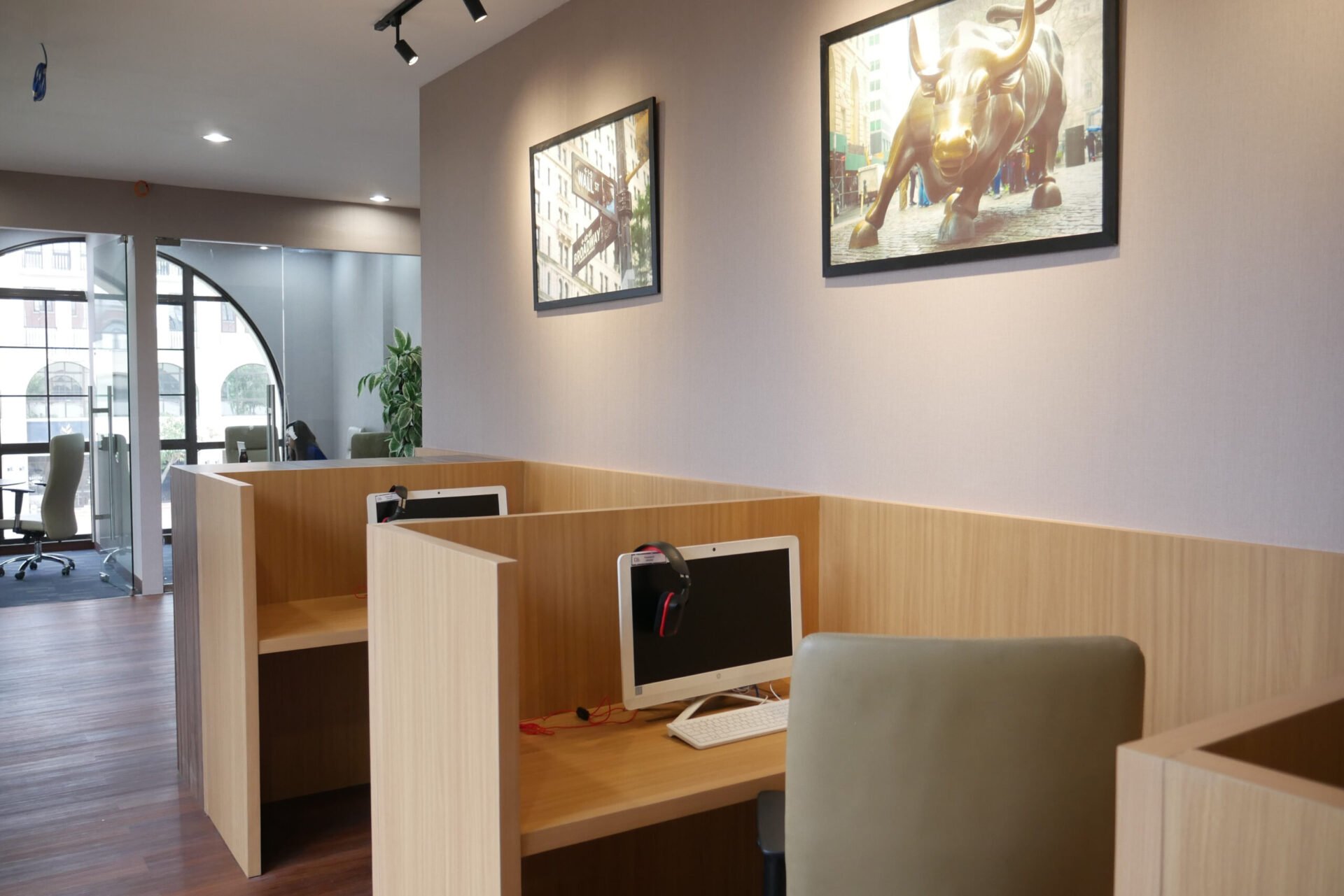 VIP Lounge Wall Street English, area tambahan 2